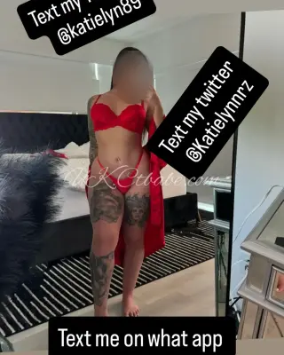 NEW ESCORT I'M AVAILABLE RIGHT NOW - Escorts in Oxford