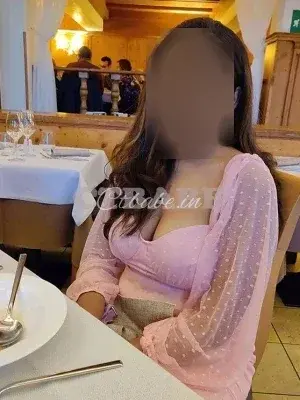 Noida Model women seeking men in royal call girl high 9560315377 - Call Girls in Noida