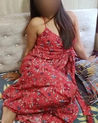 Divya Sharma College girl service provide pal VIP escort service - Call Girls in Surat