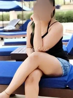 //9899~85~6670// Independent Escorts Near Hotel Vivanta by Taj in Dwarka Call Girls in Delhi - Call Girls in Delhi