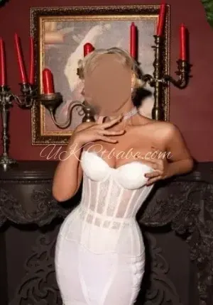 Beatriz Souza Curvy Brazilian Escort, Photo 1 of 1