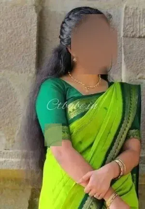 Sowmya Bangalore top model Photo 2 of 2