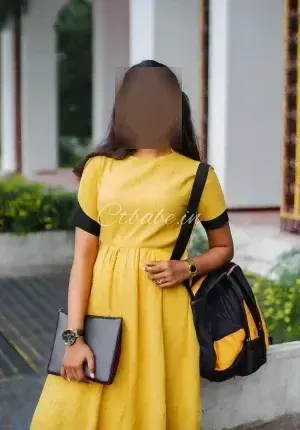 Ameesha Kapoor   Call me Photo 2 of 2