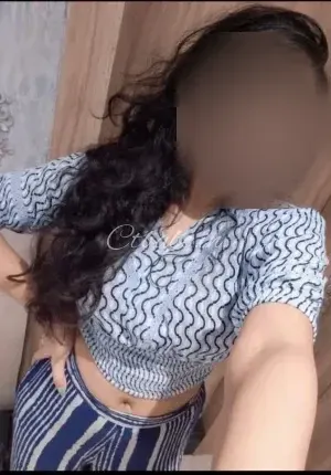 Pooja Singh  Low price genuine Photo 1 of 1