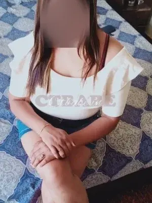 Sunita call girl vip modal call me 9987095850 full enjoy - Call Girls in Hyderabad