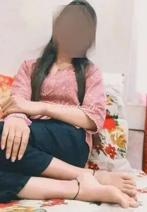 Kiran Gariahat CALL GIRL Photo 1 of 1