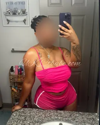 Hey baby I really need you to come fuck me now  - Escorts in Manchester