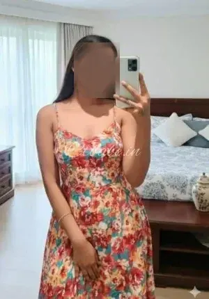 Khushi Kavayanshi ❣️ GENUINE Photo 1 of 4