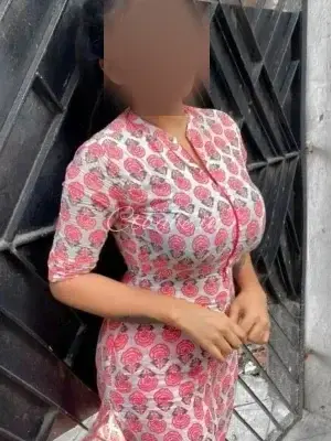 DEHRADUN CASH PAYMENT ESCORTS 91109*76271 CLEMENT TOWN OYO HOTEL CALL GIRLS SERVICE - Call Girls in Dehradun