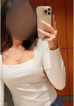 Manisha Ruchita(⁰⁰)Sharma️ low price Photo 1 of 1
