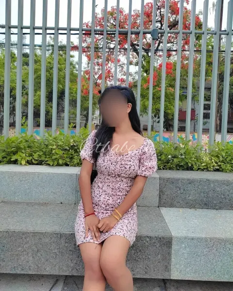 Riya roy  VIP call girl Photo 1 of 1