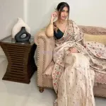 Neha Kapoor +918130638424 Top rated Photo 1 of 2