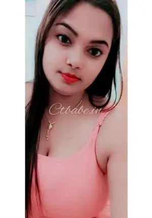 Priya Priya no1 girl Photo 2 of 2