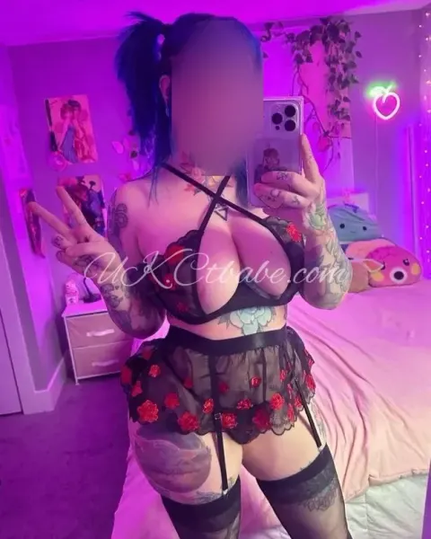 Annie  Hit me up Photo 1 of 1