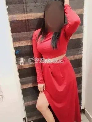 100% genuine service call girls Nisha Dube - Call Girls in Amritsar